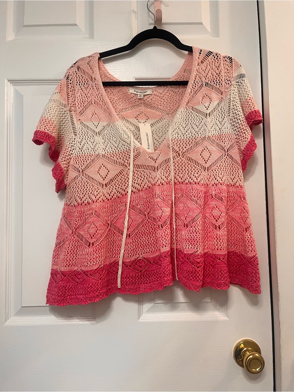 Francesca's Collections Pink Ombre Crochet Tie-Front short sleeve shirt M